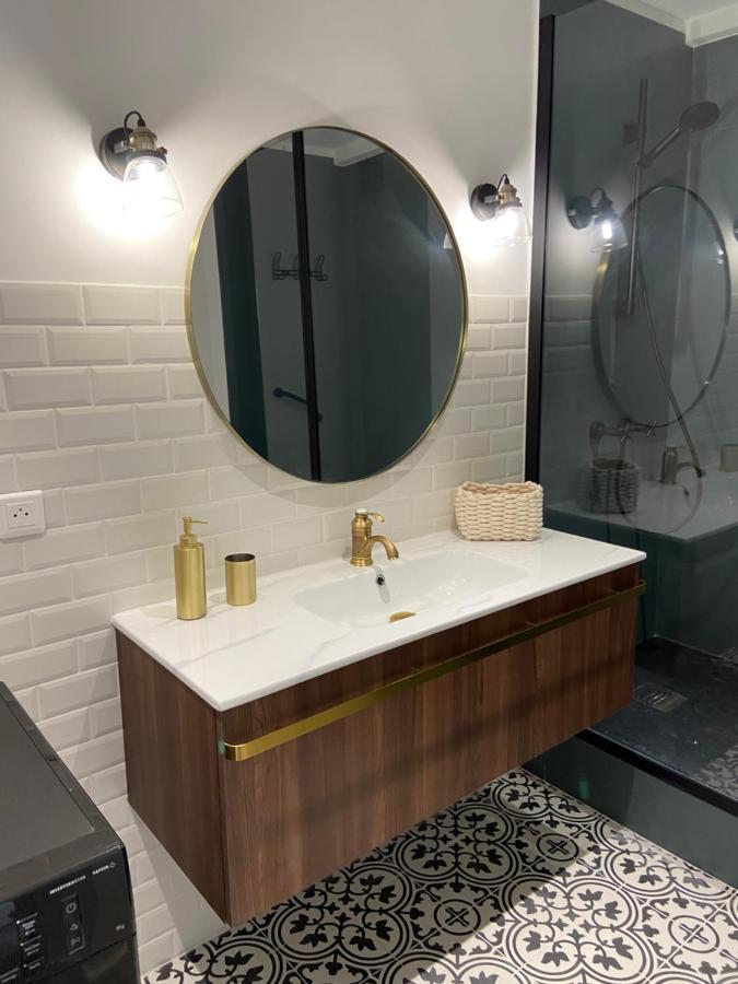 Ajaccio Magnifique T2 37M2 Centre Ville Vue Mer Au Bord De La Plage Neuf 4 Couchages Balcon Parking Prive Ferme Clim Wifi Luaran gambar