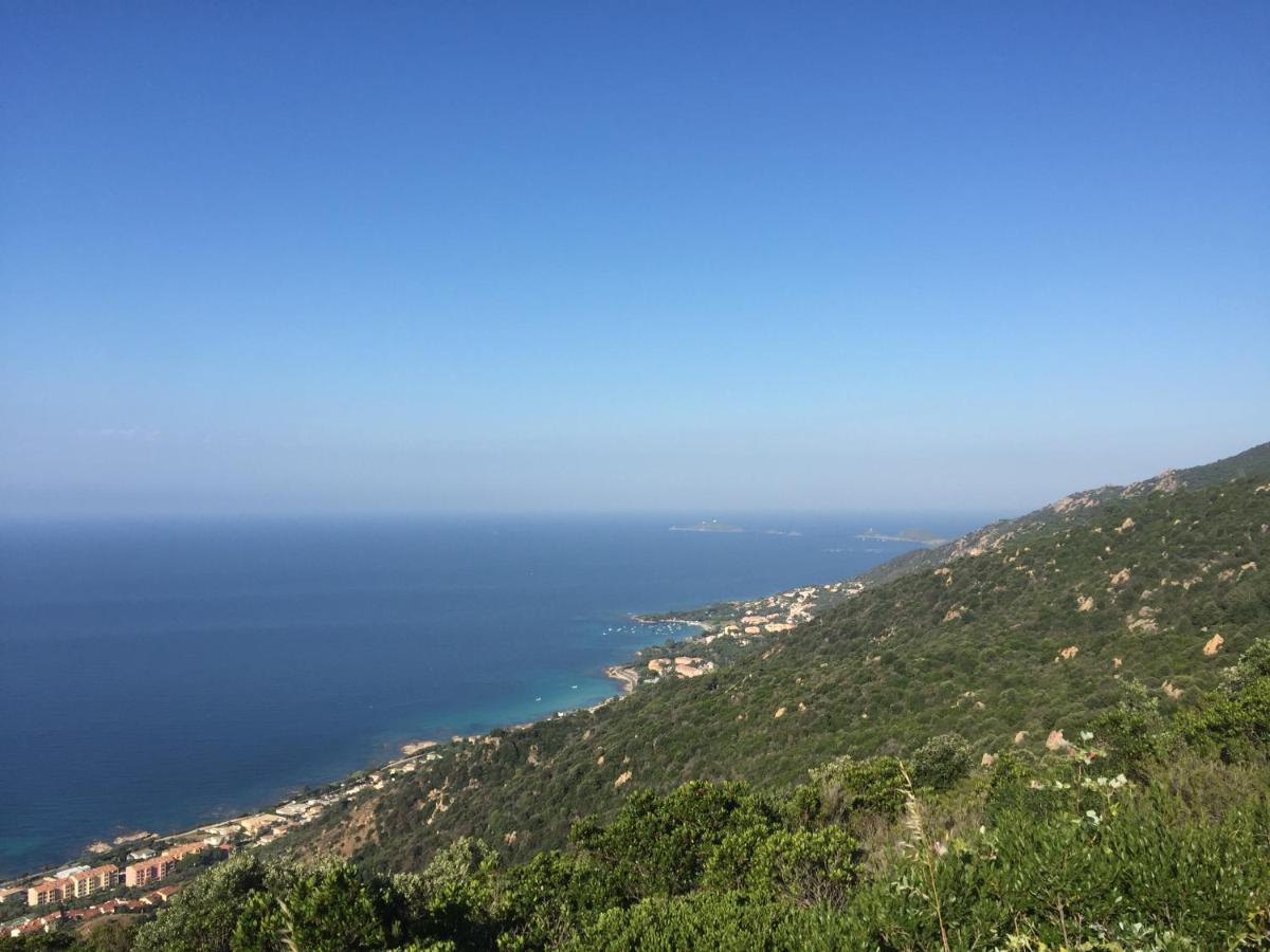 Ajaccio Magnifique T2 37M2 Centre Ville Vue Mer Au Bord De La Plage Neuf 4 Couchages Balcon Parking Prive Ferme Clim Wifi Luaran gambar