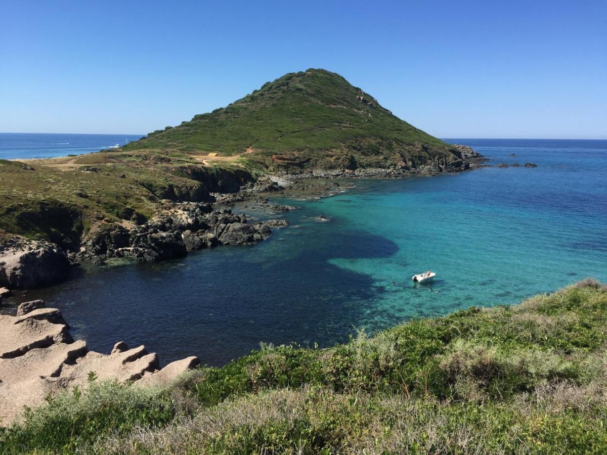 Ajaccio Magnifique T2 37M2 Centre Ville Vue Mer Au Bord De La Plage Neuf 4 Couchages Balcon Parking Prive Ferme Clim Wifi Luaran gambar