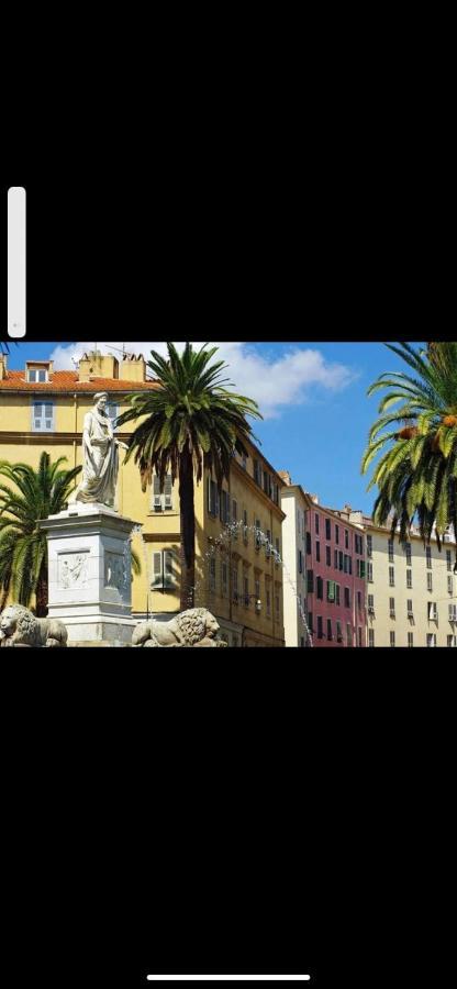 Ajaccio Magnifique T2 37M2 Centre Ville Vue Mer Au Bord De La Plage Neuf 4 Couchages Balcon Parking Prive Ferme Clim Wifi Luaran gambar